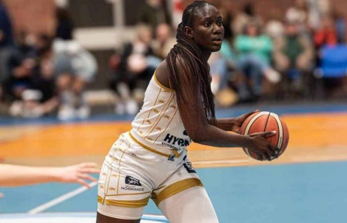 A pesar de las buenas actuaciones de Ndeye Khady Sène (14 puntos, 10 rebotes), Dover fue derrotado por el ACPAB Calais (57-72)