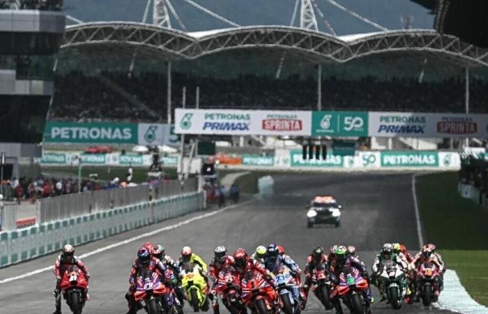 VÍDEO MotoGP. Bagnaia se impone a Martin… Revive el inicio del GP de Malasia. Deporte