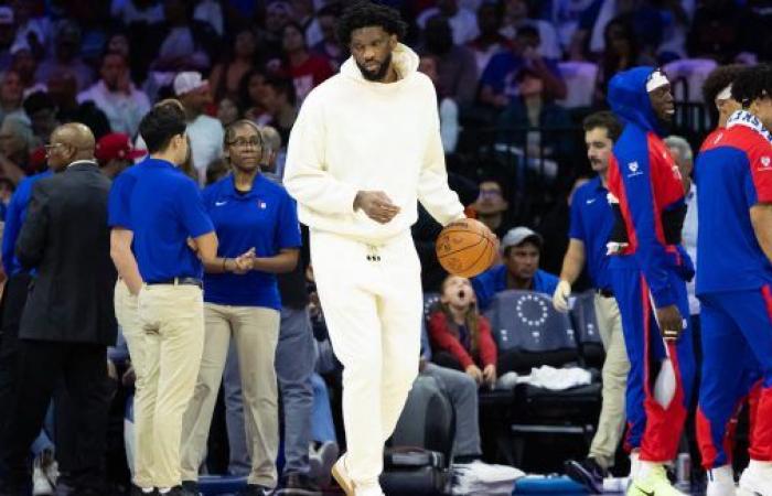 Joel Embiid se mete en líos con un periodista • Basket USA