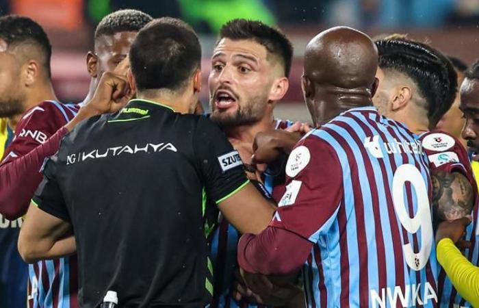 ¡Decisiones controvertidas en el partido Trabzonspor – Fenerbahçe! Una reacción muy dura por parte del propietario: incompetente, aficionado, poco cualificado…