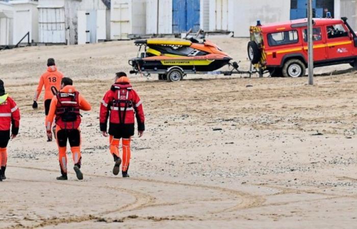 Se abre una investigación tras el descubrimiento del cadáver de un hombre en una playa de Paso de Calais: noticias