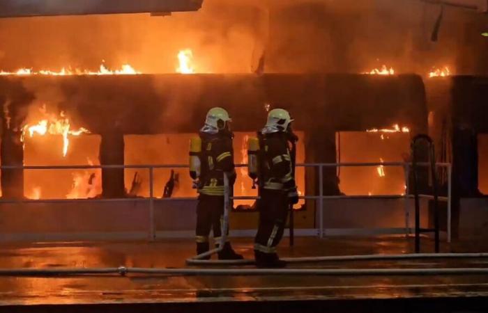 Alemania: se incendia un tren en la estación de Berlín