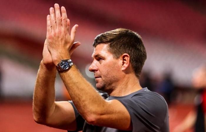 Gerrard en gran controversia en Arabia Saudita tras comentarios lunares sobre Liverpool