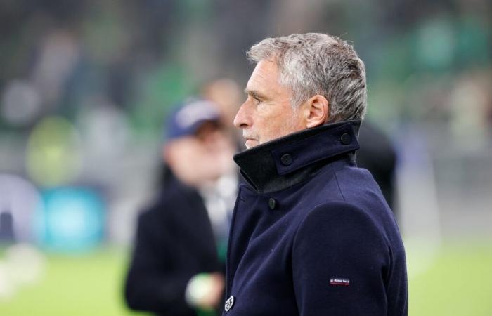 ASSE: ¡El vestuario vacía su bolsa sobre el entrenador!