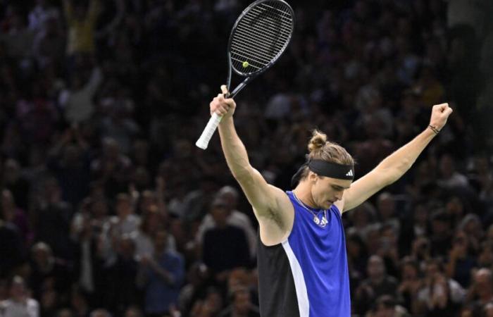 Zverev domina Rune y se ofrece una nueva final en el Rolex Paris Masters