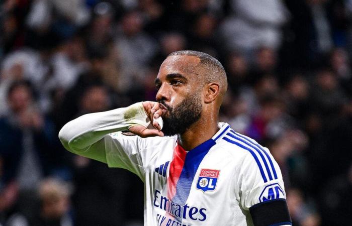 OL: Lacazette sustituye, Govou lo está pensando mucho