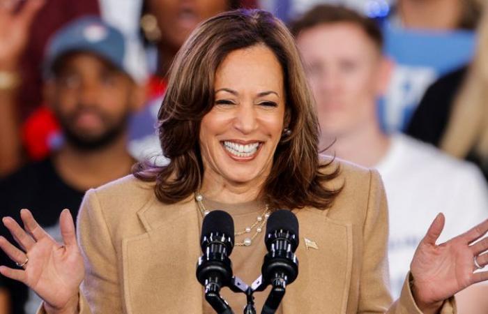 Una encuesta impactante coloca a Harris a la cabeza en Iowa mientras el vicepresidente insta a los estadounidenses a “mantener la calma” en su aparición en Saturday Night Live | Noticias de EE. UU.