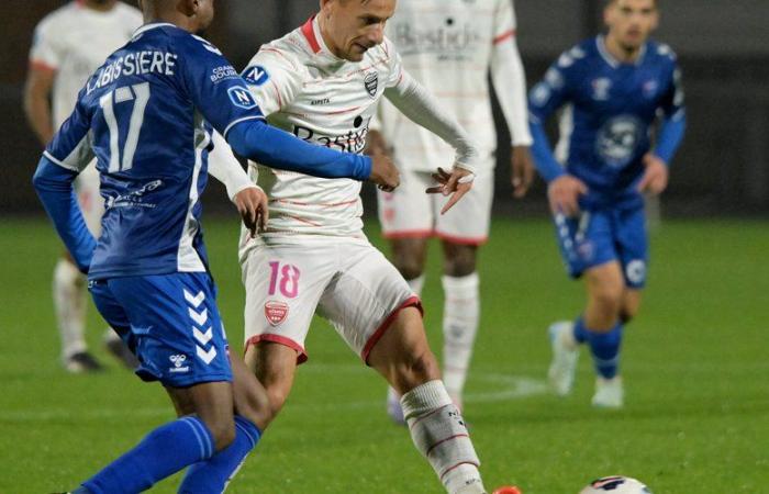 Fútbol: por qué el Nîmes Olympique no gana fuera de casa