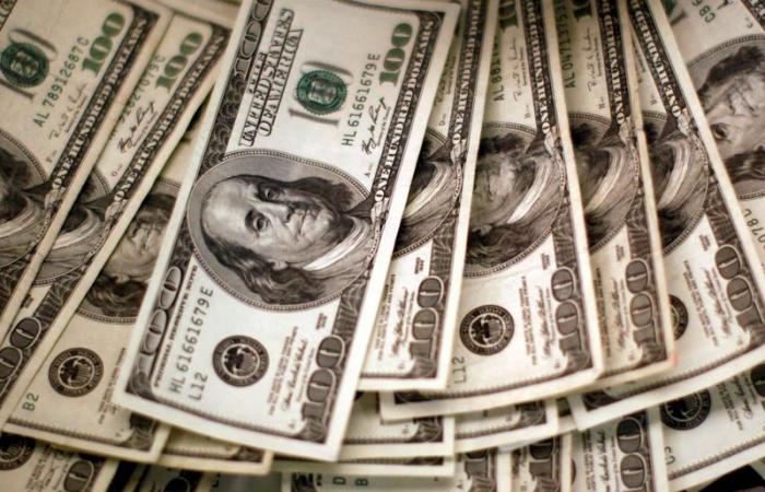 El dólar sacudido por la sorpresa de Iowa