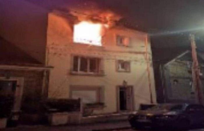 En Lorient, un apartamento de 50 m² completamente destruido por un incendio, tres inquilinos se reubicaron