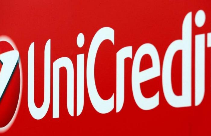 La italiana UniCredit adquiere una filial del griego Alpha Bank