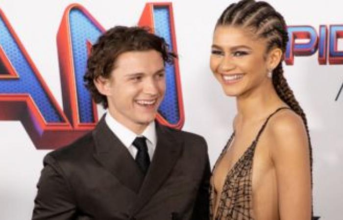 Tom Holland dice que a veces busca en Google a su novia Zendaya