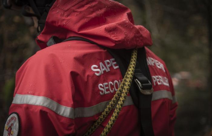 Gravemente herido, el conductor huye por un barranco tras un accidente