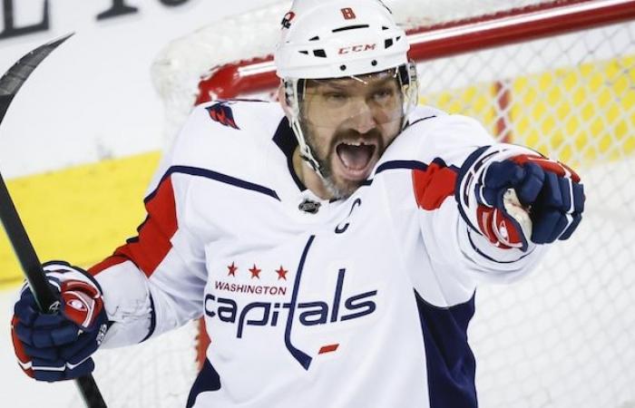 Alexander Ovechkin todavía encuentra el fondo de la red