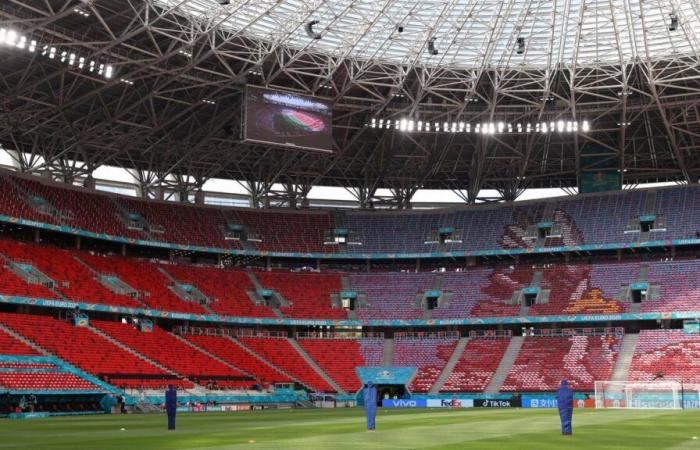 En Budapest, Viktor Orban organiza dos cumbres europeas… en un estadio de fútbol