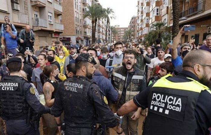 Inundaciones en España: en una visita cerca de Valencia, los Reyes ante la ira de las víctimas – LINFO.re