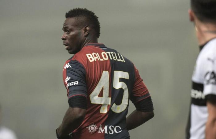 Fútbol: Balotelli regresa a la Serie A, cuatro años después