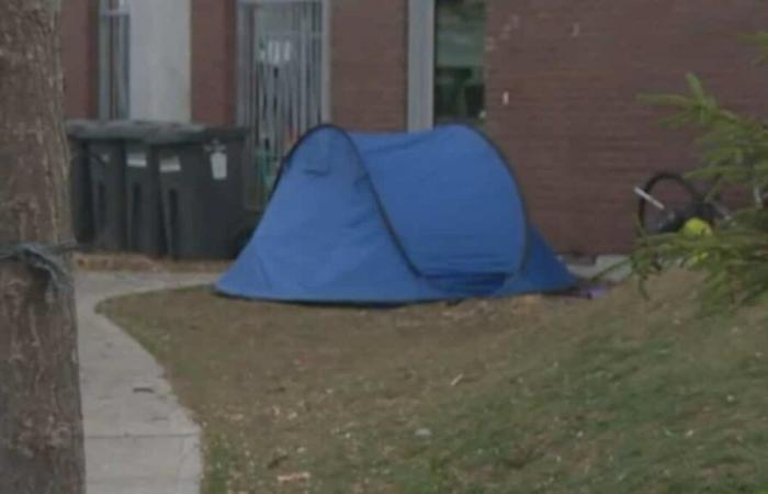 Una posible sobredosis y un campamento de personas sin hogar en los terrenos de la Maison Benoît Labre