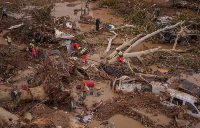 Asesinato social en España: 217 muertos, 1.900 desaparecidos en las inundaciones en la Comunidad Valenciana