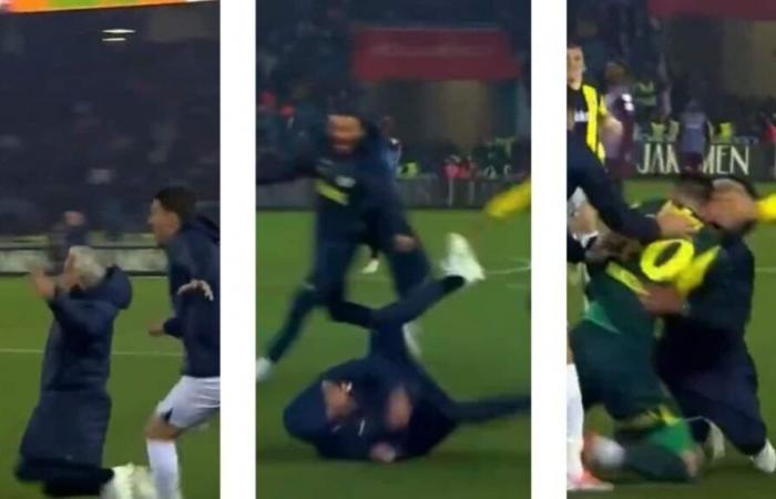 Pura comedia mientras la celebración del deslizamiento de rodilla de José Mourinho sale mal después del gol de Amrabat en el último suspiro en la victoria por 3-2 del Fenerbahce | Noticias de futbol