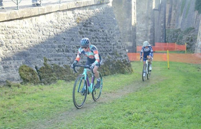 Lucas Dubau brilla en el ciclocross des remparts