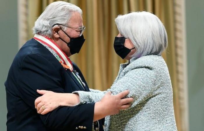 Muerte del exsenador indígena Murray Sinclair: la pérdida de un gigante | El trágico destino de las víctimas de los internados para aborígenes