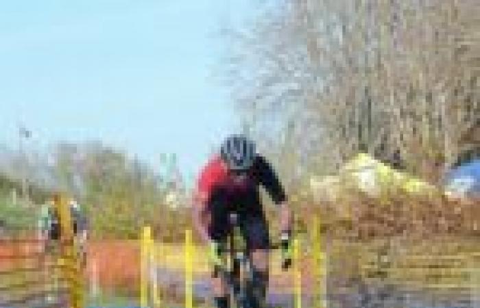 Lucas Dubau brilla en el ciclocross des remparts