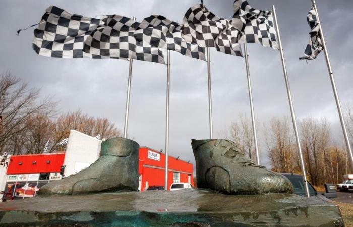 Roban estatua de Gilles Villeneuve | Jacques Villeneuve llama “idiotas” a los ladrones