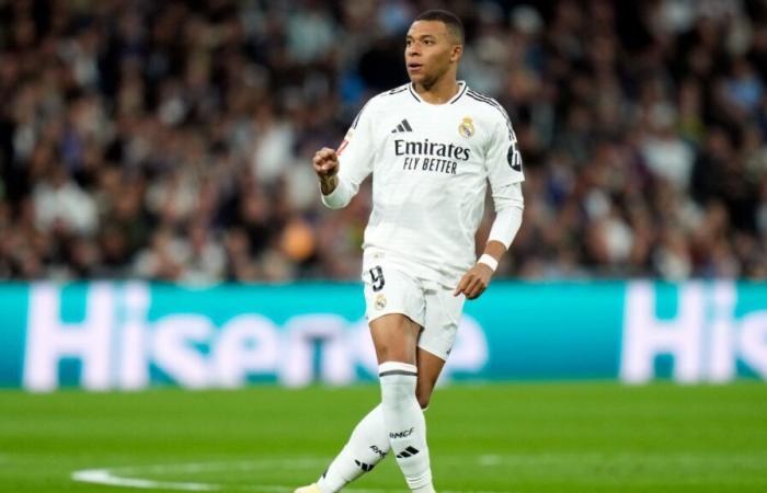 “Cada vez que juega de 9 con la selección, no es bueno”, explica Benzema las dificultades de Mbappé en España