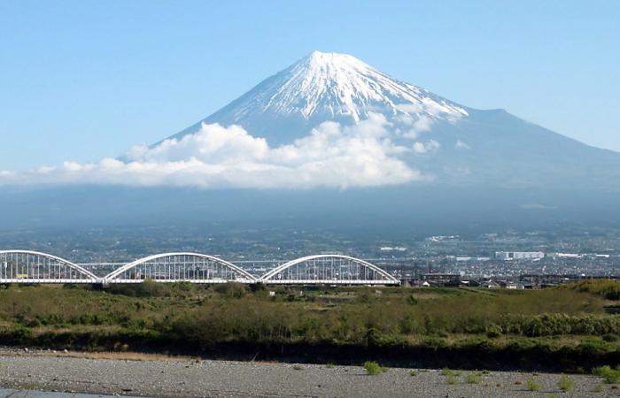 Japón: primera nevada en el monte Fuji, la última jamás vista