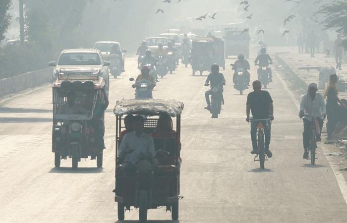 India | Ahogada en una espesa nube de contaminación, Nueva Delhi tose peligrosamente