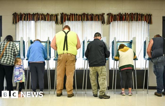 Los votantes estadounidenses nombran la democracia y la economía como temas principales