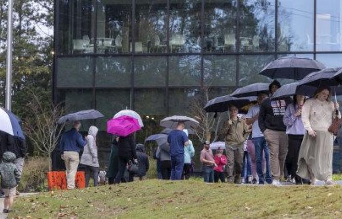 Trump y Vance emitieron votos mientras Harris regresa a DC después del mitin final