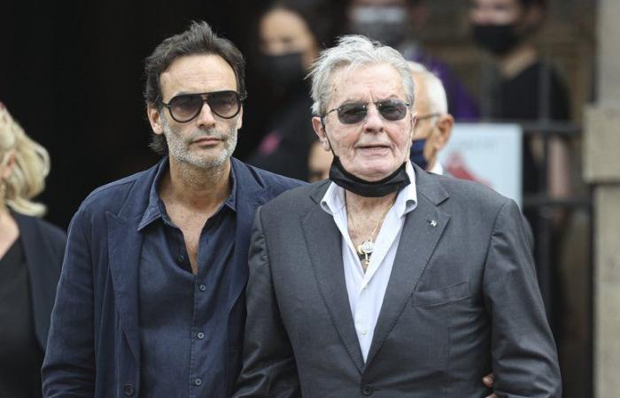 “Sucedió como él quería”: Anthony Delon revela algunos secretos sobre la herencia y el funeral de su padre en CNEWS