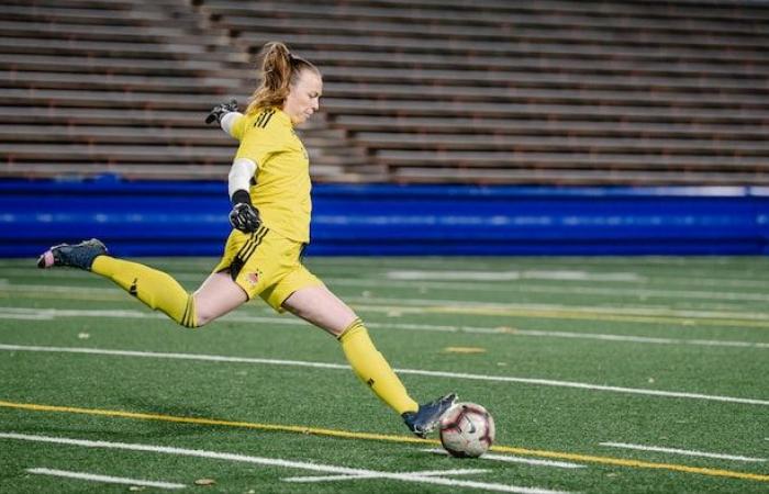 Fútbol femenino: los Rouge et Or, el equipo que no debería estar