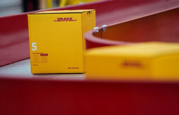 DHL gana menos en el trimestre, pero aumenta su facturación