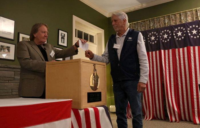 Dixville Notch, New Hampshire: Harris y Trump empatan en la votación de medianoche para iniciar el día de las elecciones