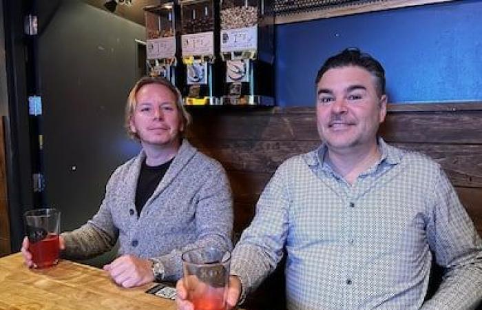 Elecciones presidenciales estadounidenses: la gente se reunió en un bar de la Grande Allée para una velada “histórica”