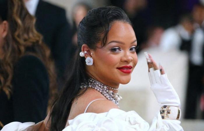 cómo Rihanna quiere “colarse en las encuestas” con el pasaporte de su hijo