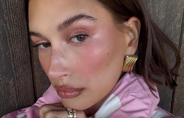 “Tattoo blush”: la nueva tendencia de belleza que está causando polémica