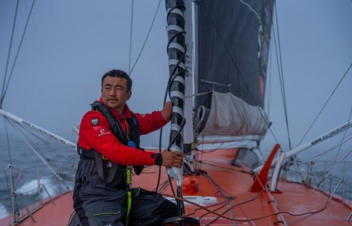 Amputado del brazo izquierdo, el chino Jingkun Xu en el inicio de la 10ª edición