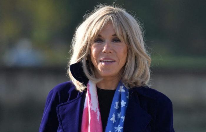 Brigitte Macron se revela con un outfit que “vale oro”