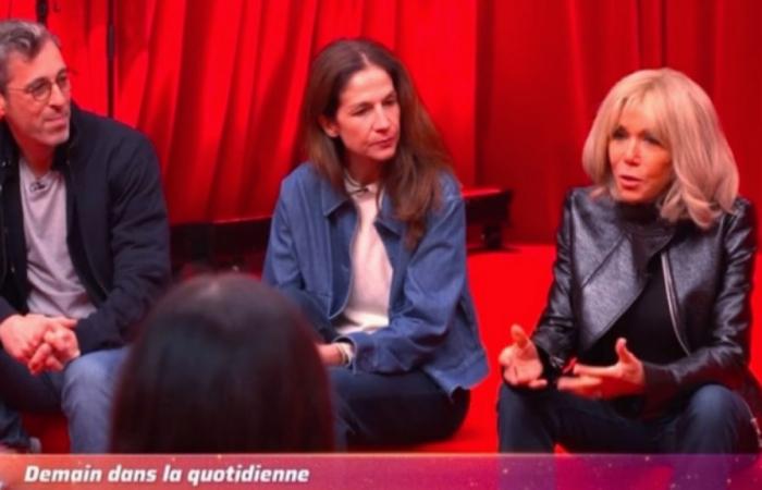 Brigitte Macron visita a los alumnos de la “Star Academy” (fotos)