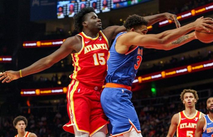 Los Knicks caen por segundo lugar consecutivo al perder 121-116 ante los Hawks