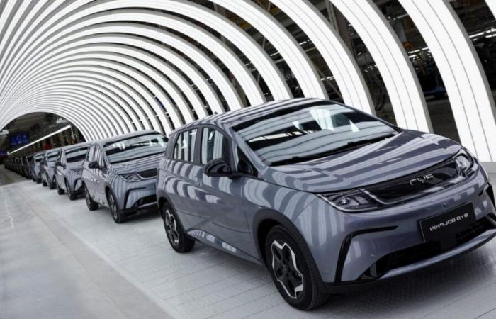 China pide a sus fabricantes de automóviles reducir el ritmo en Europa