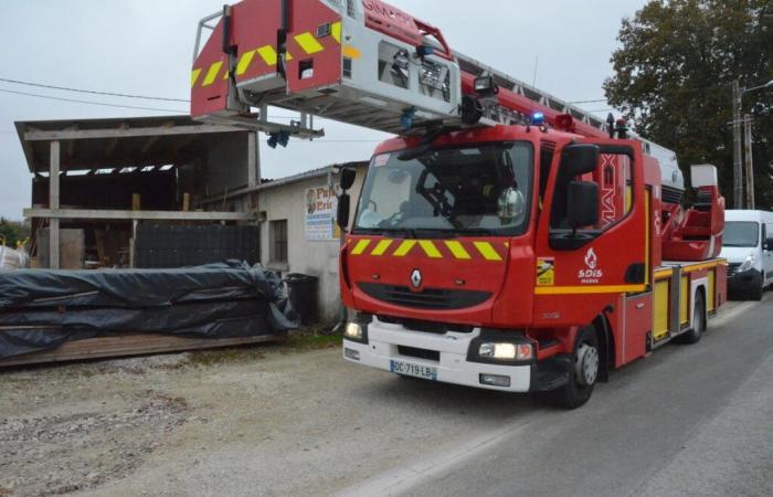 Incendio en la carpintería Pujol en Orconte