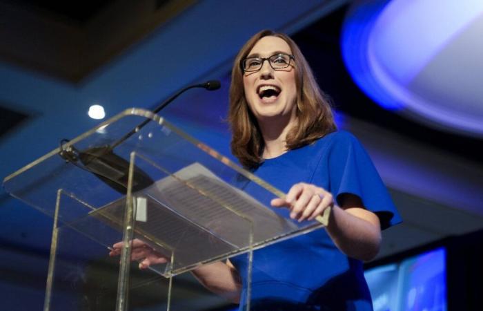 ¿Quién es Sarah McBride, la primera funcionaria electa abiertamente transgénero en el Congreso de Estados Unidos?