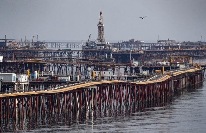 Neft Daşları: la ciudad de la plataforma petrolera de la era soviética ‘flotando’ en el Mar Caspio