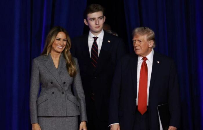 Todos dicen lo mismo cuando Barron Trump se une a papá Donald en el escenario | Mundo | Noticias