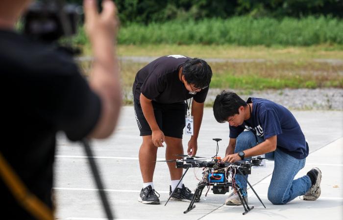 Estudiantes taiwaneses diseñan drones para posibles ataques